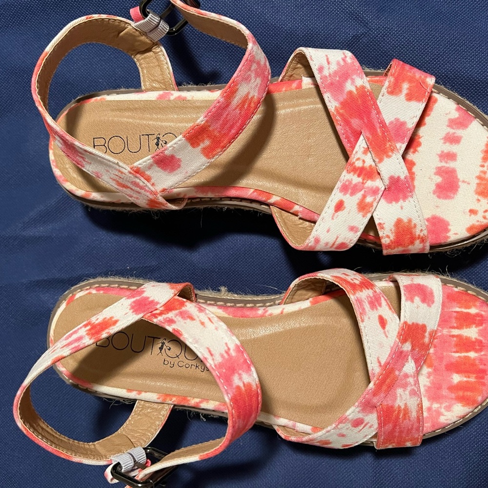 New Corkys pink size 9 sandal